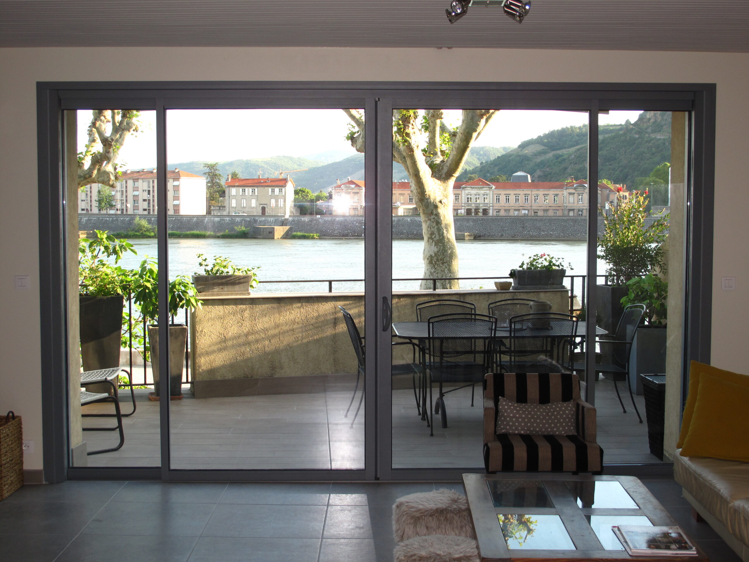 Installation de menuiseries à Tain Tournon